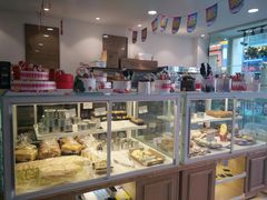 面包甜点陈列柜-执茶识麦(万达华府店)