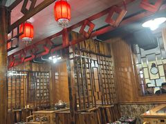 -果松木炭酸菜铜火锅·外婆参鸡汤