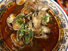 -爆炸头阿姨小四川正宗川味小吃(无任何分店)
