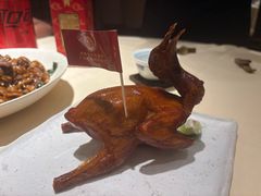 非遗红烧乳鸽-侨美食家·粤菜(体育西路店)