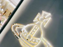 -Vivienne Westwood(上海来福士广场店)