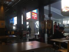 大堂-麦当劳(宁波火车高铁站店)