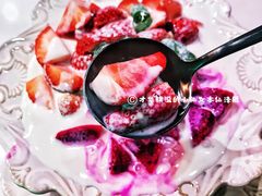 草莓-鲜果盒子(会展店)