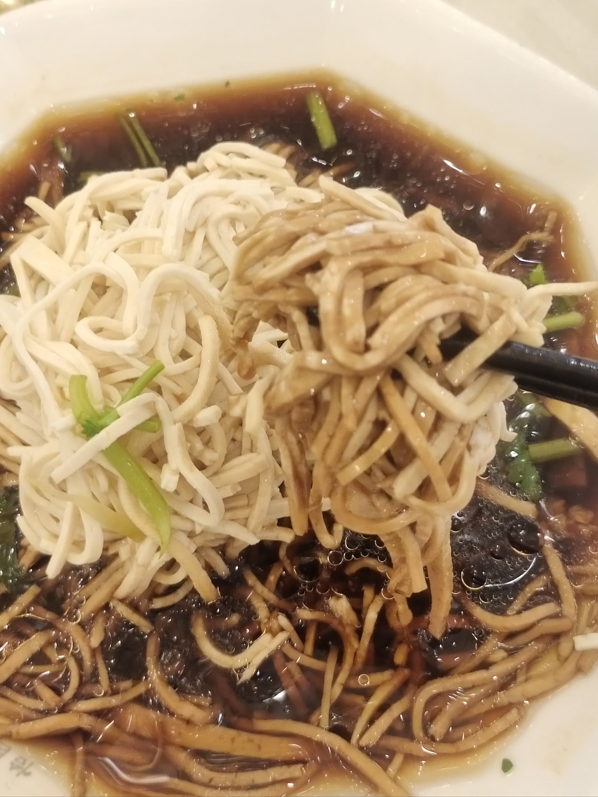 扬州烫干丝!特别嫩的豆腐丝加上清爽鲜甜的