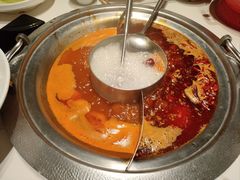 -周师兄大刀腰片火锅(磁器口直营店)
