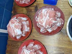 -洞庭洲·防空洞火锅·烧烤·铜锅涮肉(新百广场店)