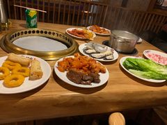 -韩京炭火烤肉自助料理(柯桥万达店)