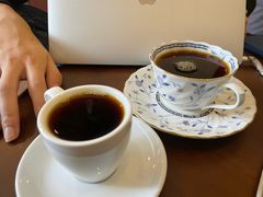 -Café Monson