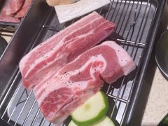 -蚂蚁洞·烤肉大营地(上海静安大悦城店)