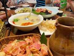 -老滇山寨•云南特色菜•地方菜•民族风情歌舞表演(金碧店)