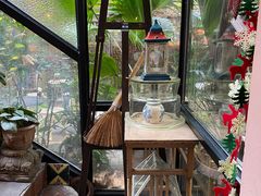 靠窗位-古董花园(思南路42弄小区店)