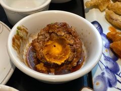 鸭蛋黄狮子头-梅飞酒家(名辉豪庭店)