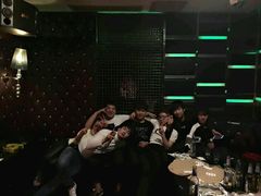 -蓝尊量贩(黄河路店)