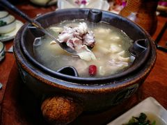 -老滇山寨•云南特色菜•地方菜•民族风情歌舞表演(金碧店)