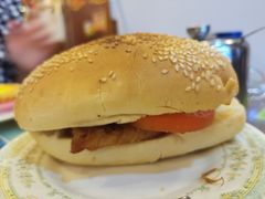 特大猪扒包-金华冰厅