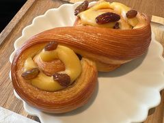 -VERIE BAKEHOUSE