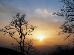 -鬼笑石后山停车场