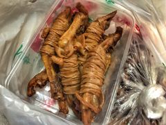 -狗撵鸭(泰山公寓店)