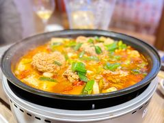 老师傅鱼杂煲-日进一片海.生腌海鲜火锅.宵夜烧烤(三里屯总店)