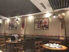 大堂-地锅公社·现炒地锅鸡·地锅鱼·夜宵(罗锦路店)