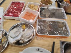 -杨老板·海鲜集市火锅·鲜切牛肉(中防万宝店)