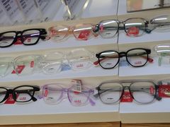-优医视平价眼镜蔡司依视路折扣工厂店(德胜门店)