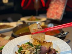 -伴山牛贵州黄牛肉火锅·苗疆非遗艺术餐厅(上海首店)