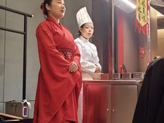 -艳阳天民俗村(公园路店)