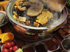 -叽叽扎扎烤肉场(生态城万达店)
