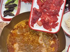 -毛辣果·贵州红酸汤牛肉火锅(西单店)