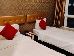 -香港华美达海景酒店