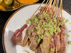 -何妹湿辣牛肉·粤式烧烤砂煲(桂雅路店)