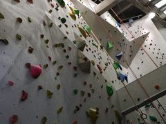 -龙景攀岩(海峡世茂广场店)