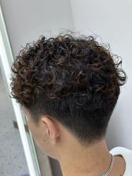 -苏豪路易士·嘉玛发廊