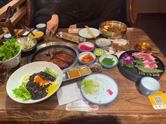 -明洞阿姨·韩式酱蟹烤肉·创意料理(三元桥店)