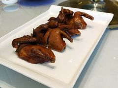 玻璃脆皮乳鸽-胡记饭店(保工街店)