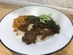 烧椒皮蛋牛肉拌粉-拌面小当家