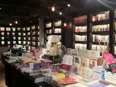 -阅西安新华书店(翠华南路店)