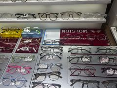 -爱视眸Eyeblling眼镜·依视路·蔡司镜片折扣店(百联南方商城购物中心)