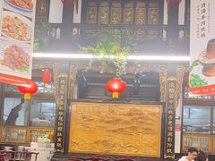 大堂-蔼若春.传承三十年云南菜(金碧公园店)
