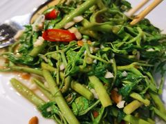 -The Dishes Seafood & Restaurant