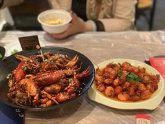 全味虾球-巴厘龙虾·榜首油焖大虾(音乐学院·沿江酒馆店)