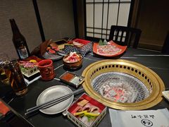 -山川小町·极番烧肉(新地假日广场店)