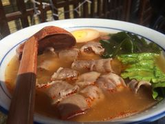 石屋特色牛肉面-石屋料理(南京西路店)