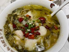 -渝是乎酸菜鱼(龙旗购物中心店)