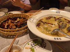 -渔语鱼新川菜Bistro(万象天地店)