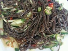 -溢心园香河肉饼总店