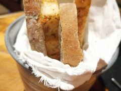 餐前包-AZUL by FUEL蓝色·法式酒馆(琶醍店)