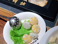-老牌坊云南鱼豆花火锅(哈西万达店)