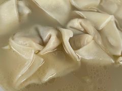 黄鱼馄饨-洪大妈·黄鱼面(金山嘴渔村店)